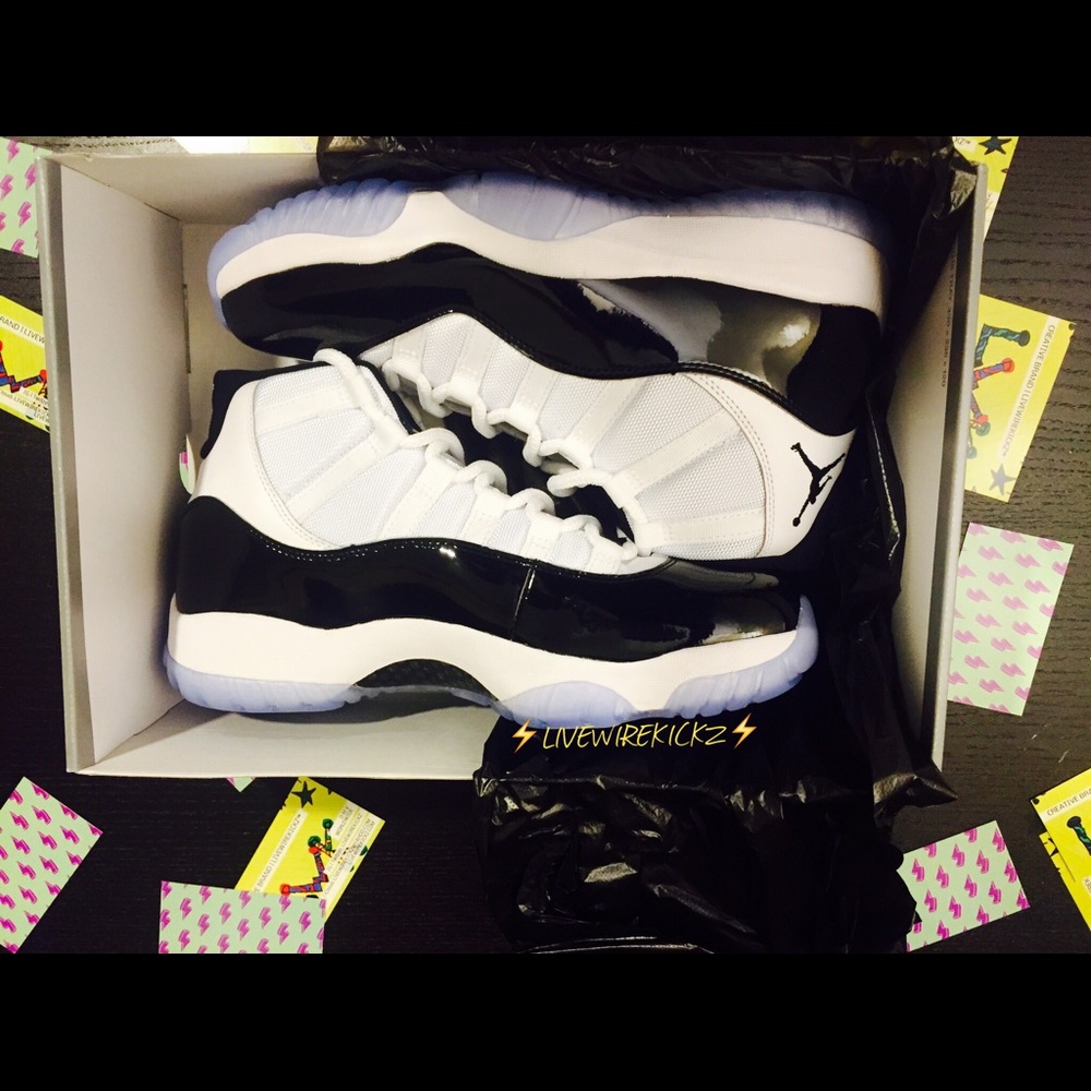 Nike Air Jordan Retro 11 “ Concords “